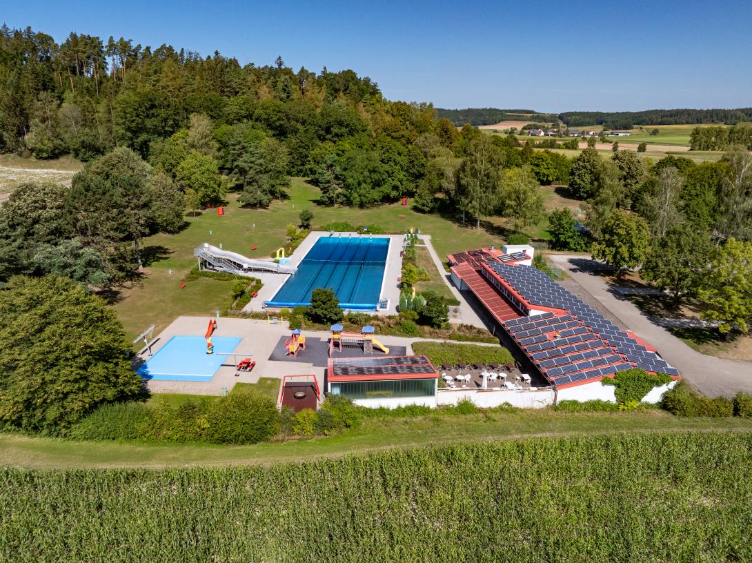 Herzlichen Dank an die 33.924 Besucherinnen und Besucher des Waldfreibades Bergertshofen! Herzlichen Dank an die 33.924 Besucherinnen und Besucher des Waldfreibades Bergertshofen!